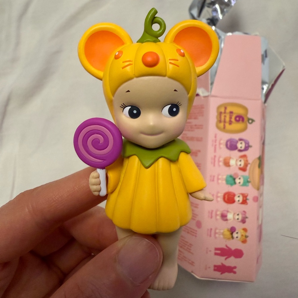 Sonny Angel Mini Figure - Limited Pumpkin Patch Series Mouse